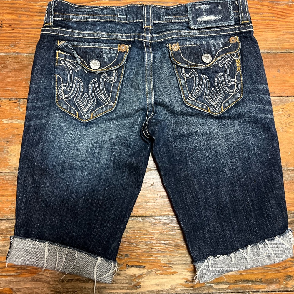 MEK Denim Shorts with accent Stitching Sz 28” waist